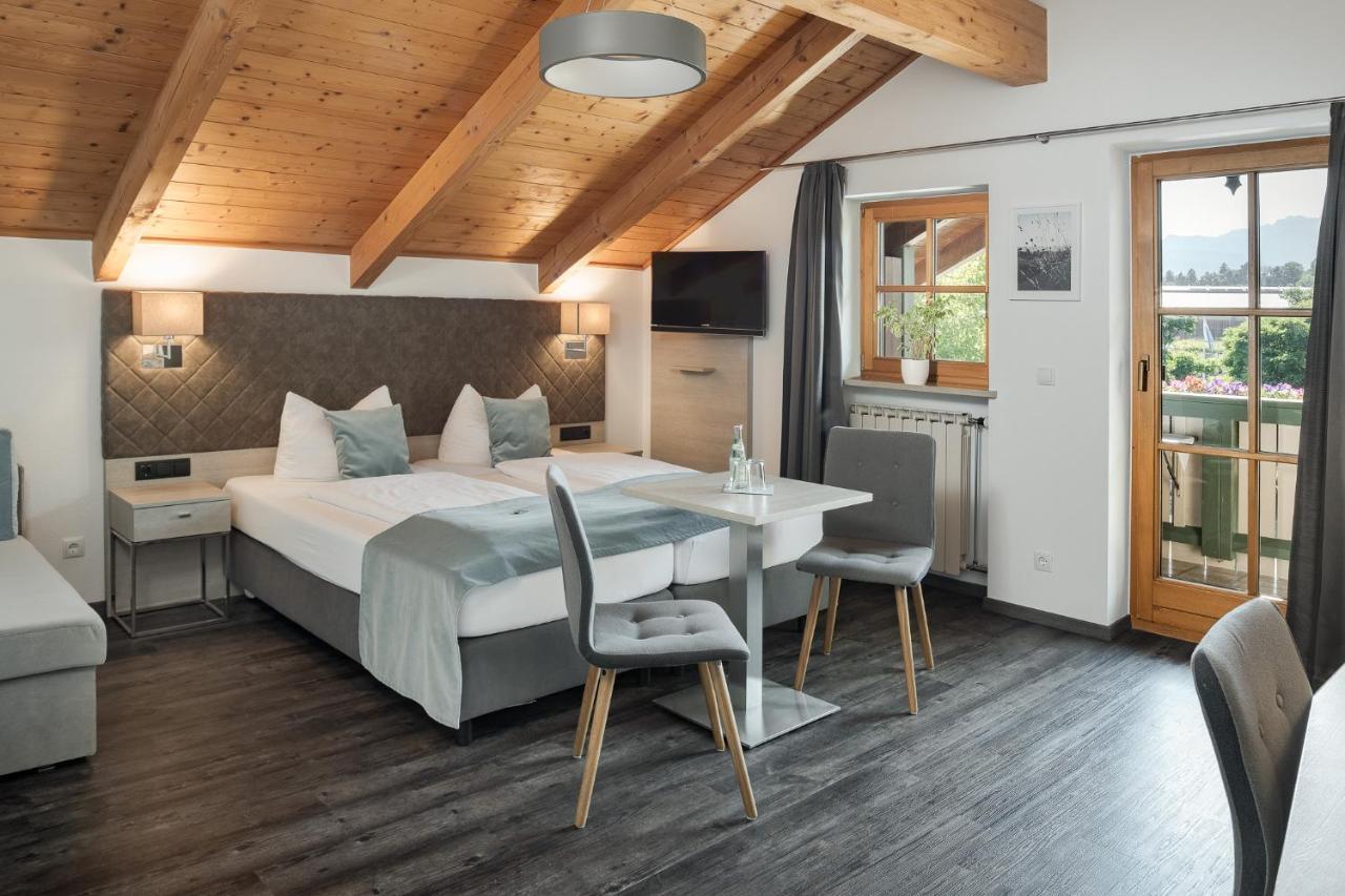 Hotel Garni Moewe Am See 프리엔암치엠시 외부 사진