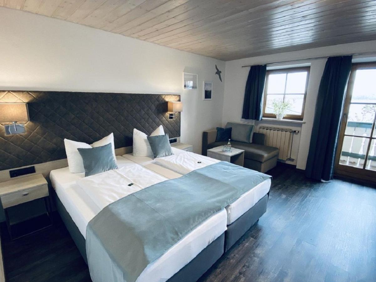 Hotel Garni Moewe Am See 프리엔암치엠시 외부 사진